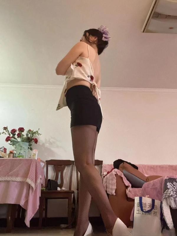 中项梦梦