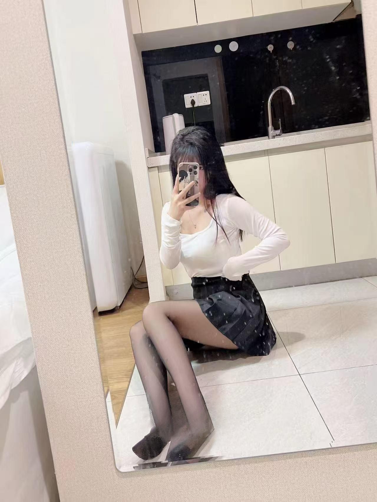 极品嫩妹水多会舔会吸