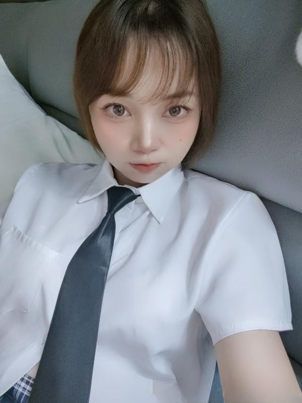 萝莉小妹
