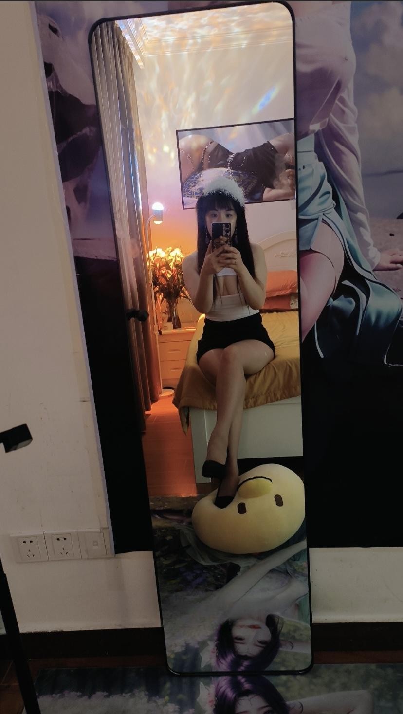 滨江小老板文文