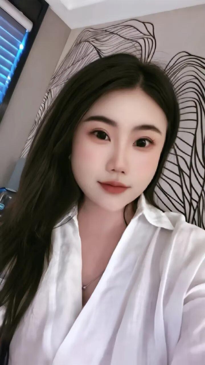 布吉微胖小美女