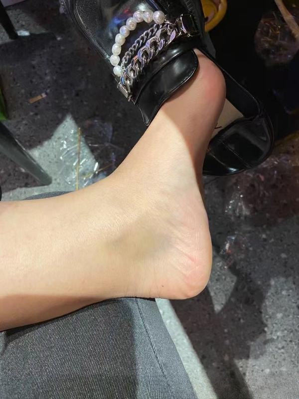 下沙足尖上的小鸟