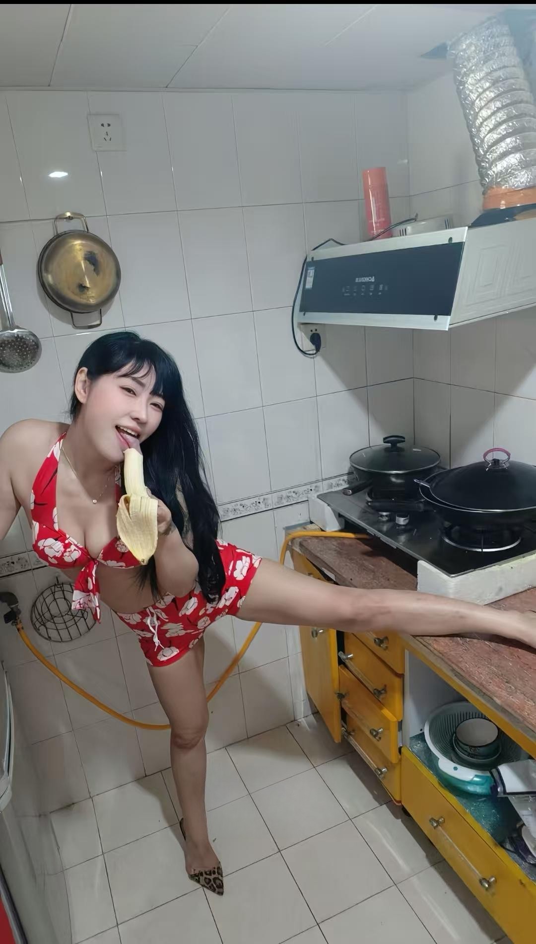罗湖东北红酒妹