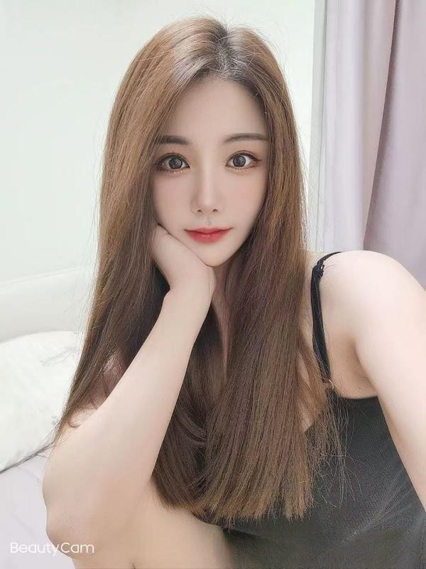 前凸后翘美乳绾绾