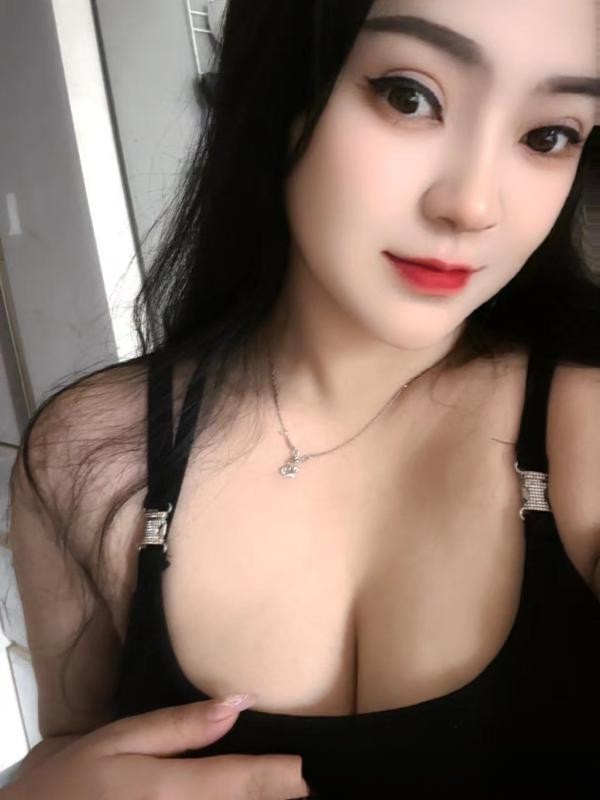 罗湖E乳一线天