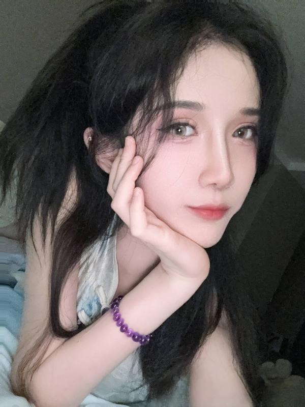 河东大胸美女
