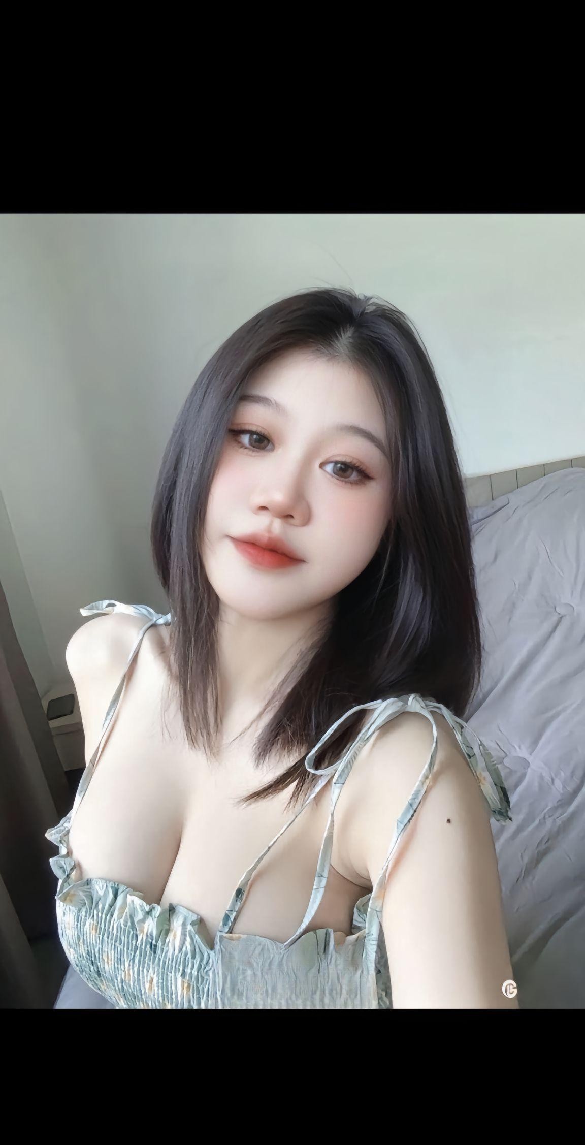 年轻漂亮腰细活好的骚货