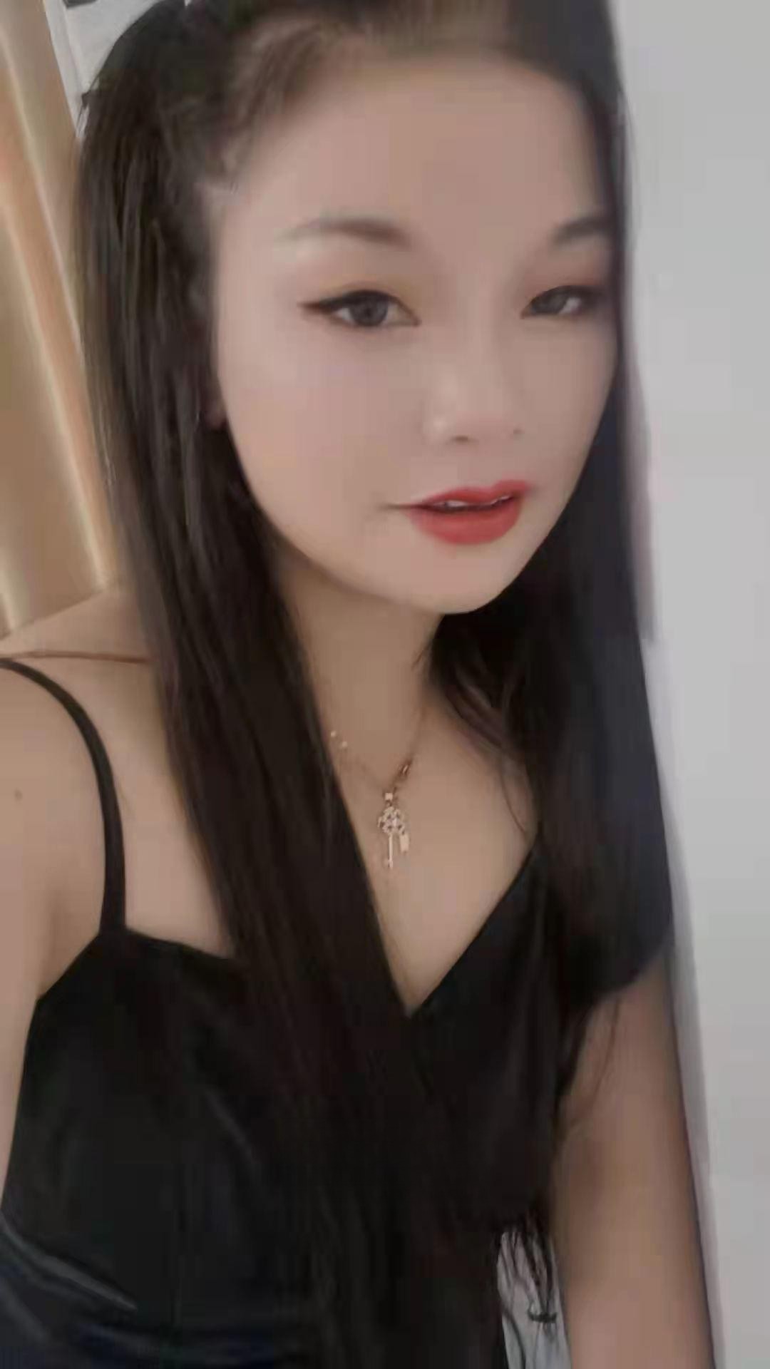 番禺新妹子小石头