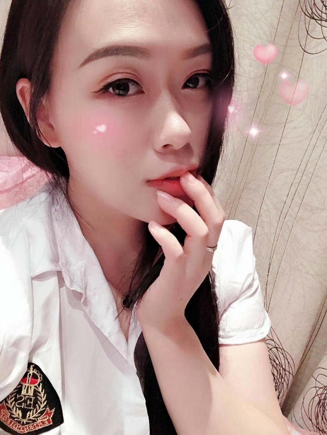 小嫩逼汁多多