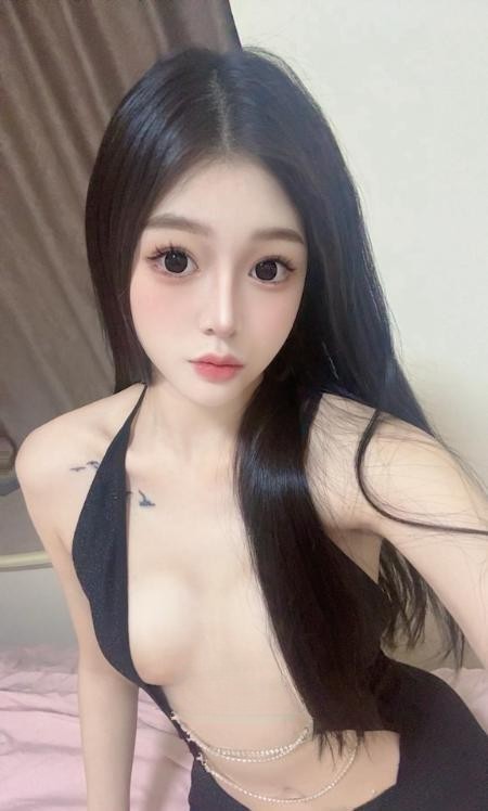 返食充满肉欲的胴体