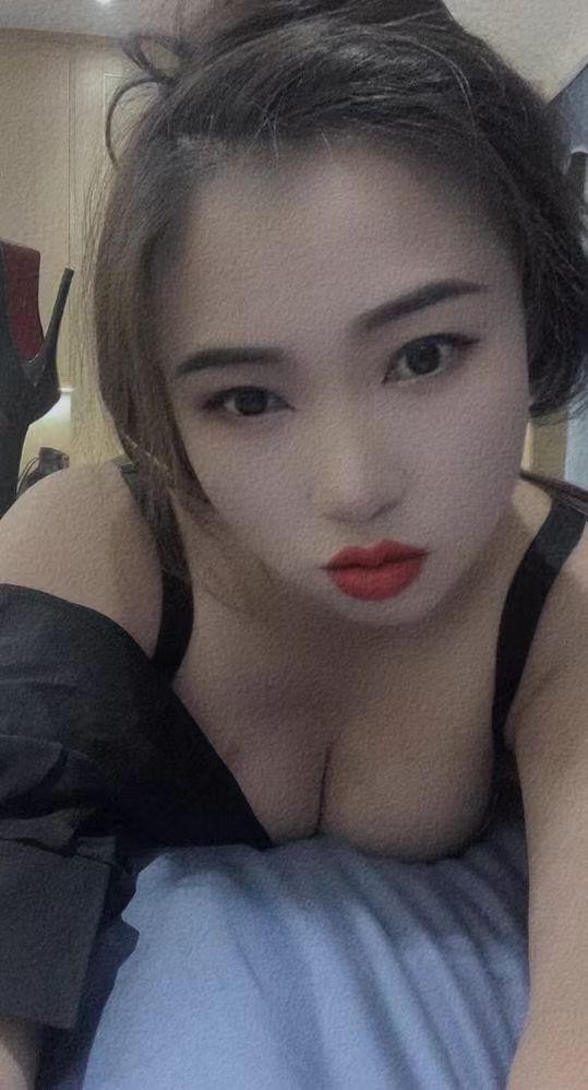 跟乖巧的邻家小妹啪啪就算爽