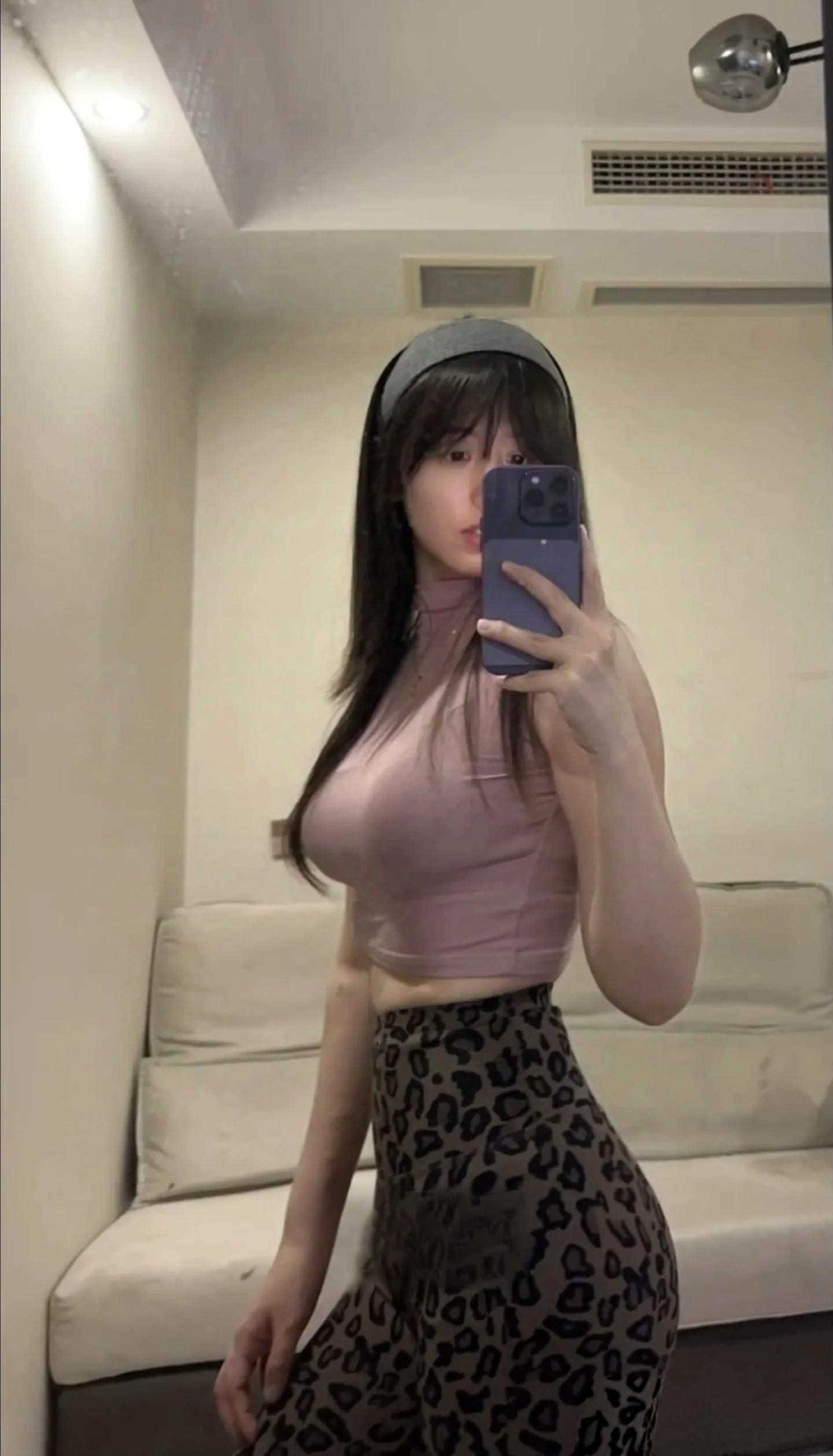 健身美女然宝
