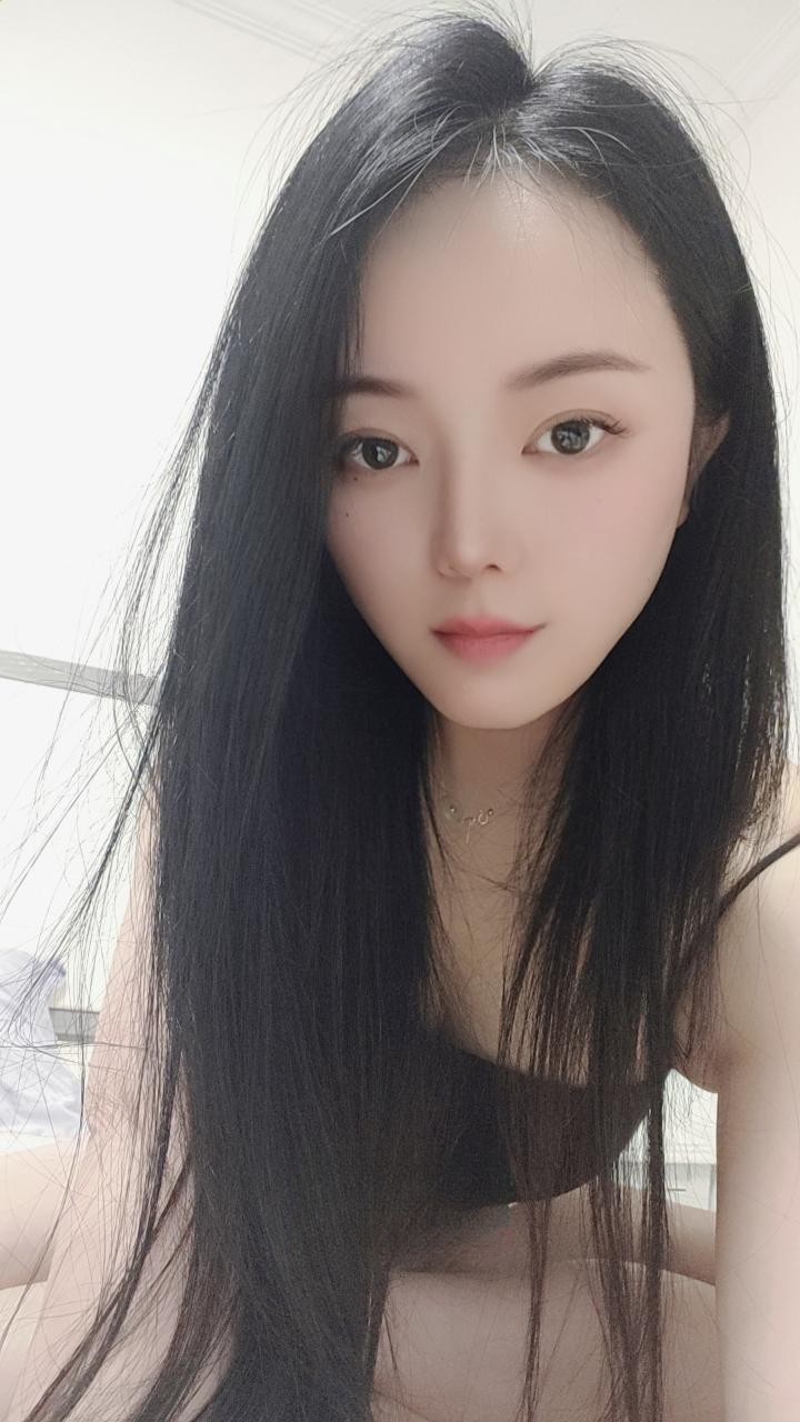 亲验颜值超美粉嫩鲍鱼