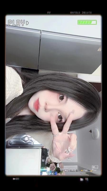 年轻的小姑娘