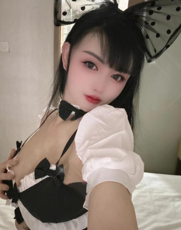 蜜桃臀馒头逼少妇