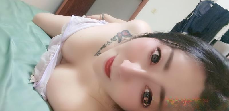 D奶大屁股偷情骚女