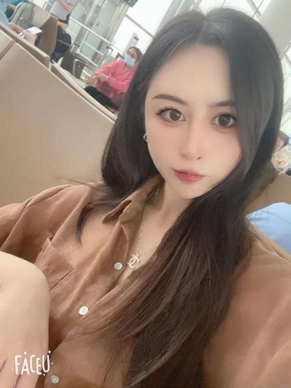 禅城长腿靓颖