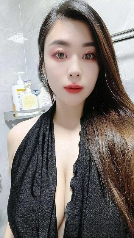 白云大奶安妮