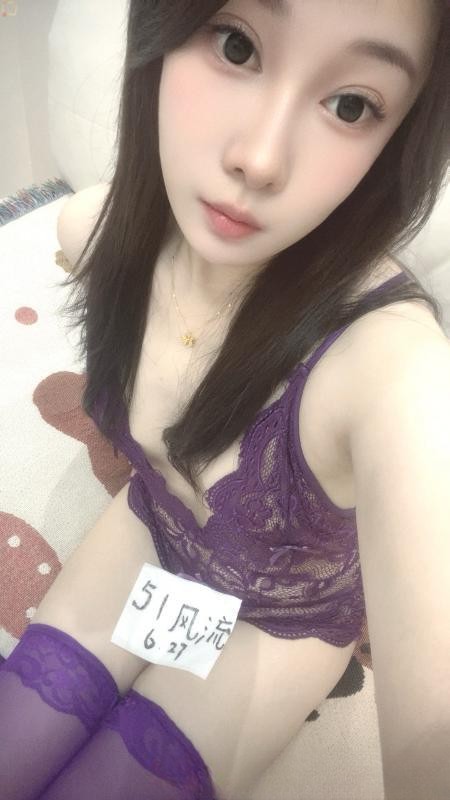 服务多百变风格小骚货