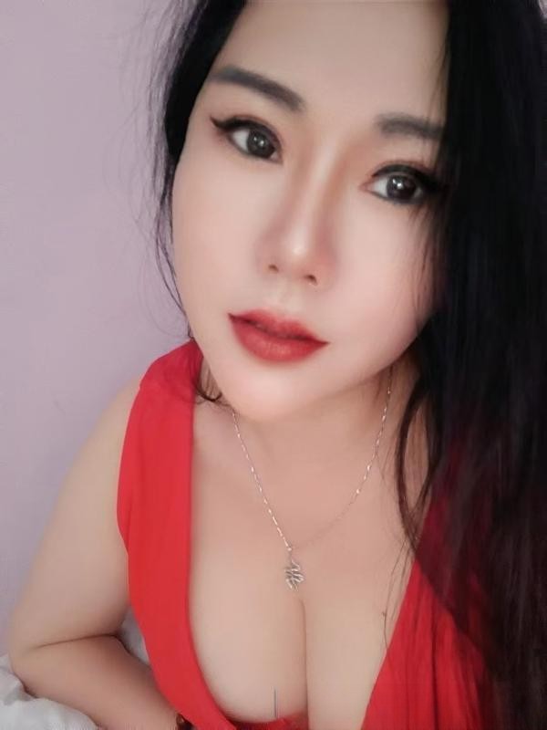 大奶骚货