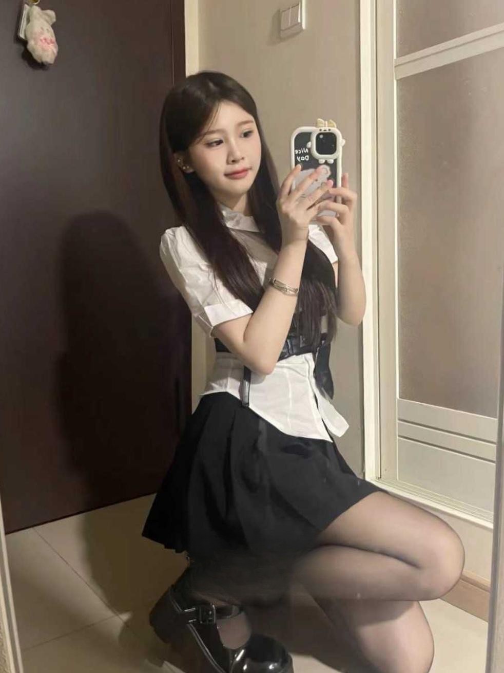 广州胸嫩妹能给夹麻