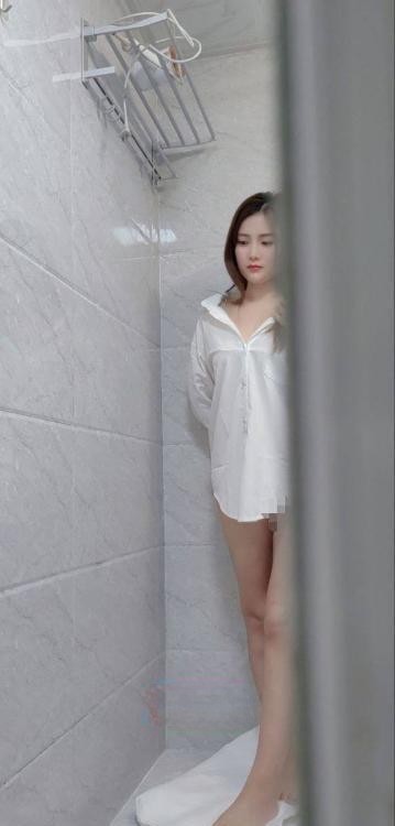 北京区自带公寓粉嫩小妹
