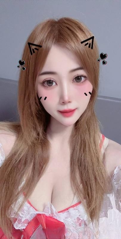 小美一线天的肥鲍