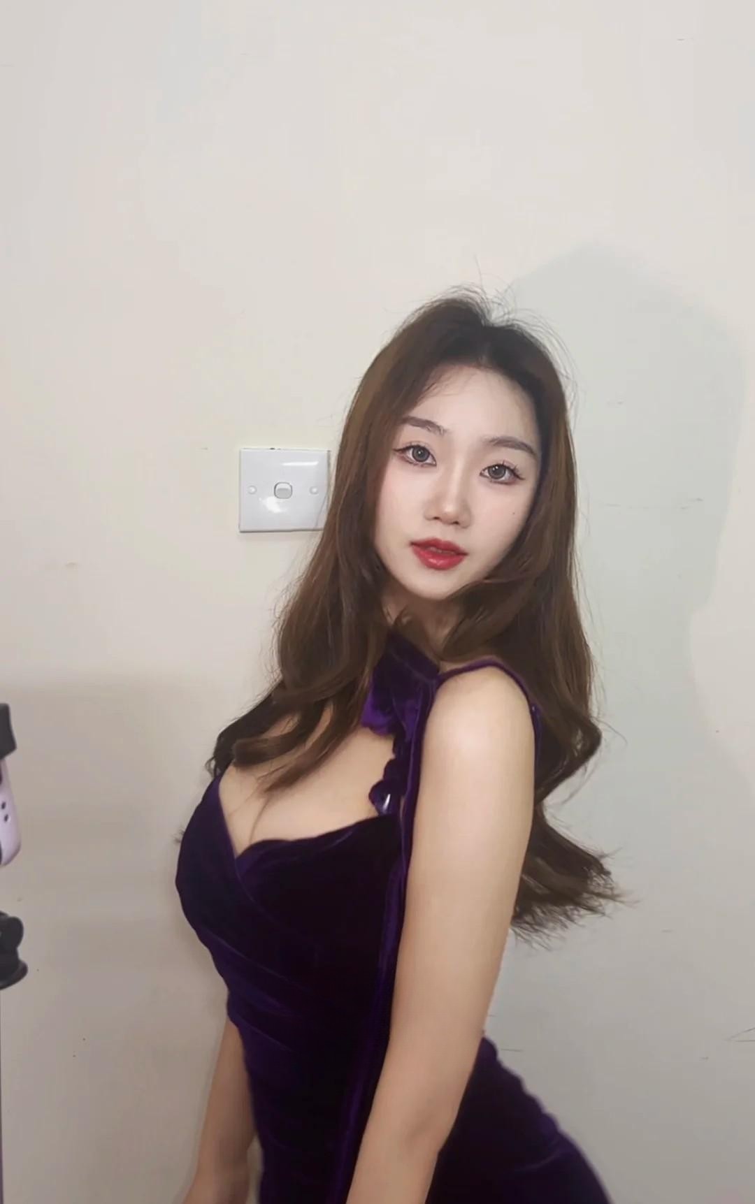 济宁长腿美女小婉