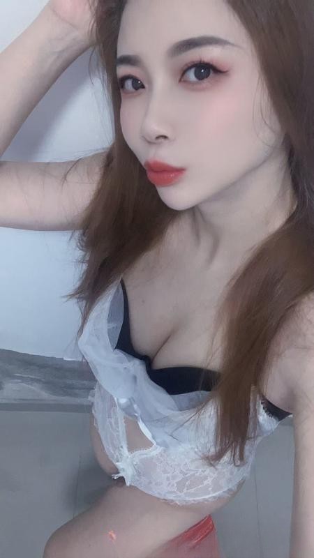 黄埔翘腚优优
