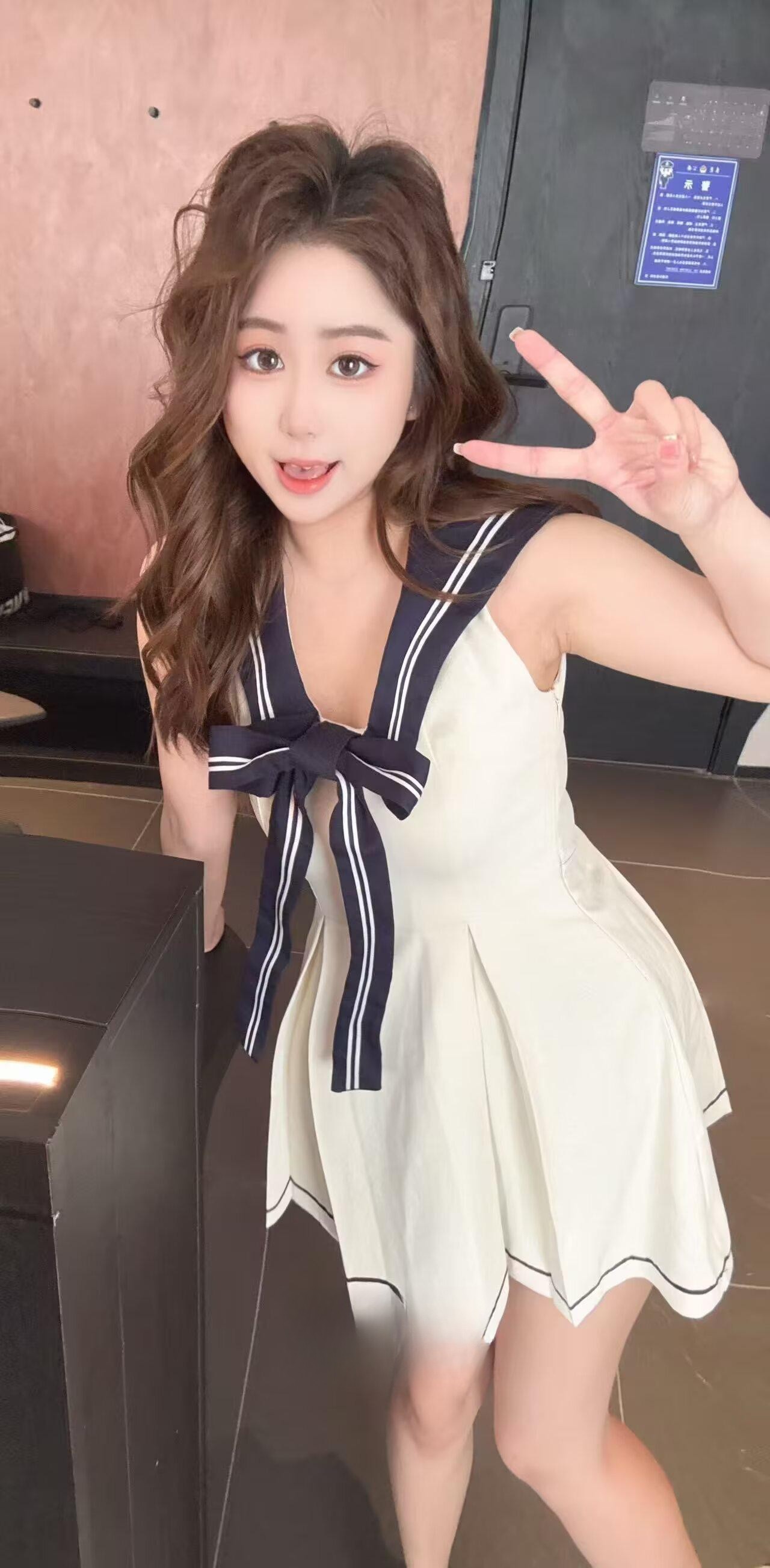 鑫鑫美女