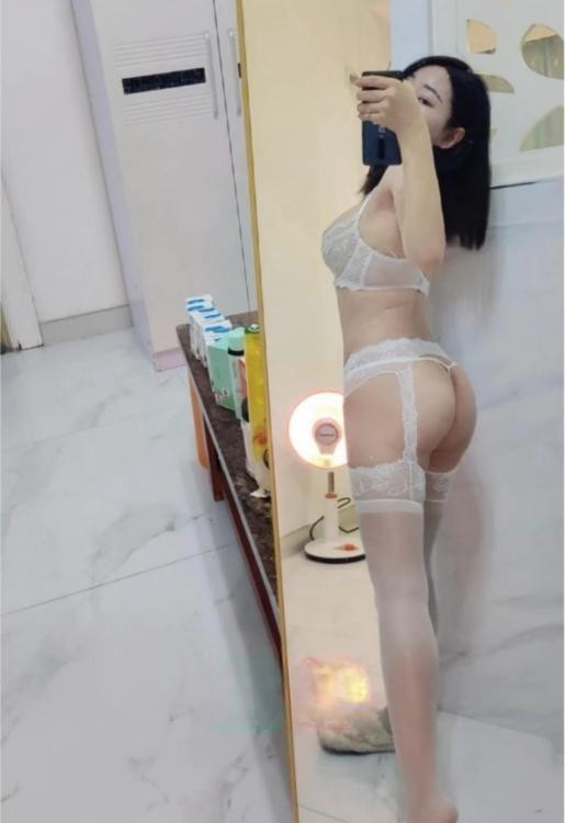 闵行反差邻家女孩
