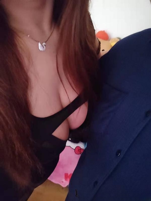瑶海喷水熟女芳欣