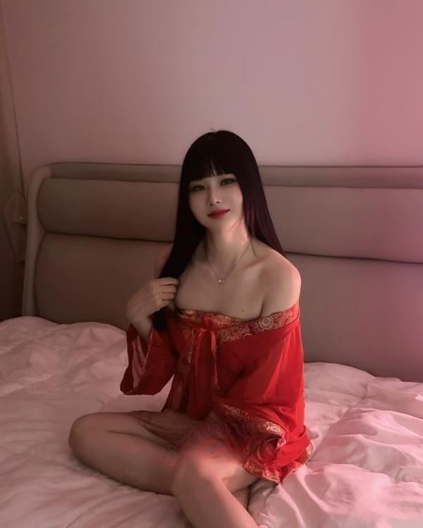南岗高挑白嫩妹