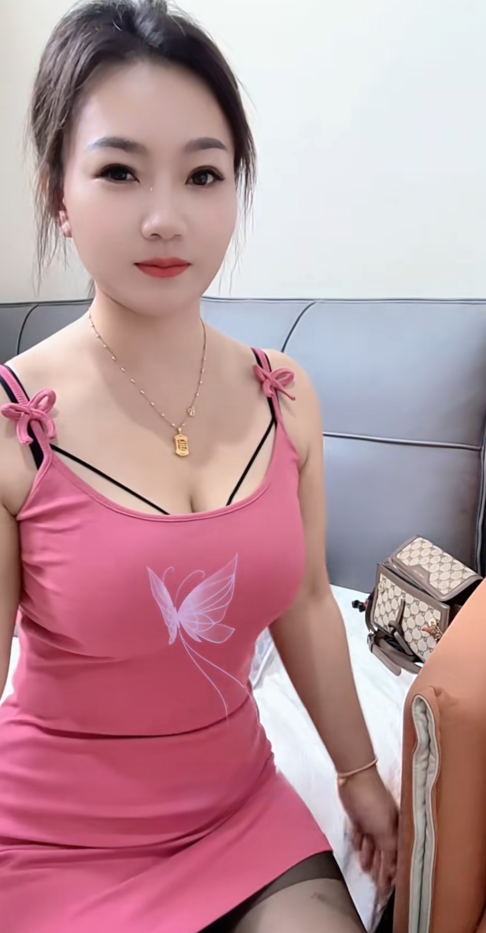 肤白风骚少妇