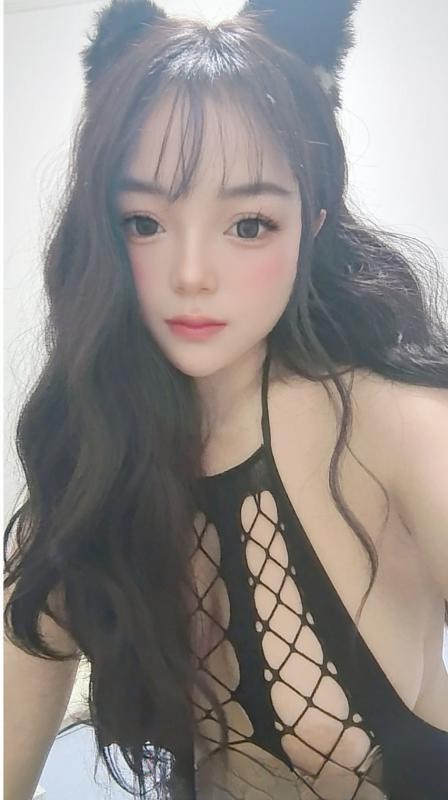 放的开的小骚货