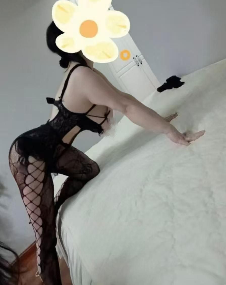 钟楼大奶妹