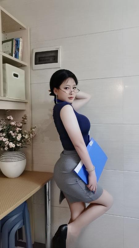 风骚大胸骚货