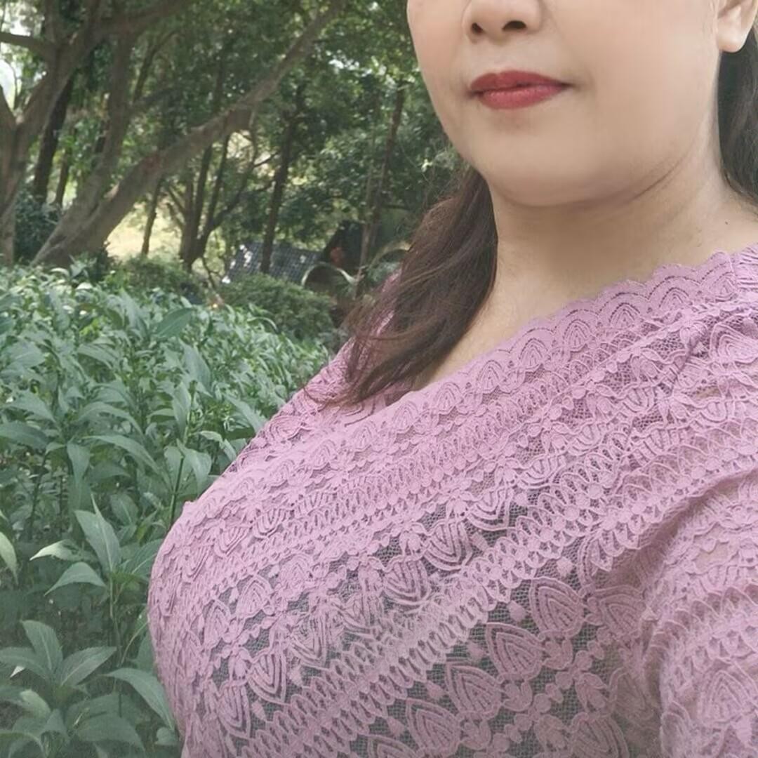 明秀路大奶泄火熟女