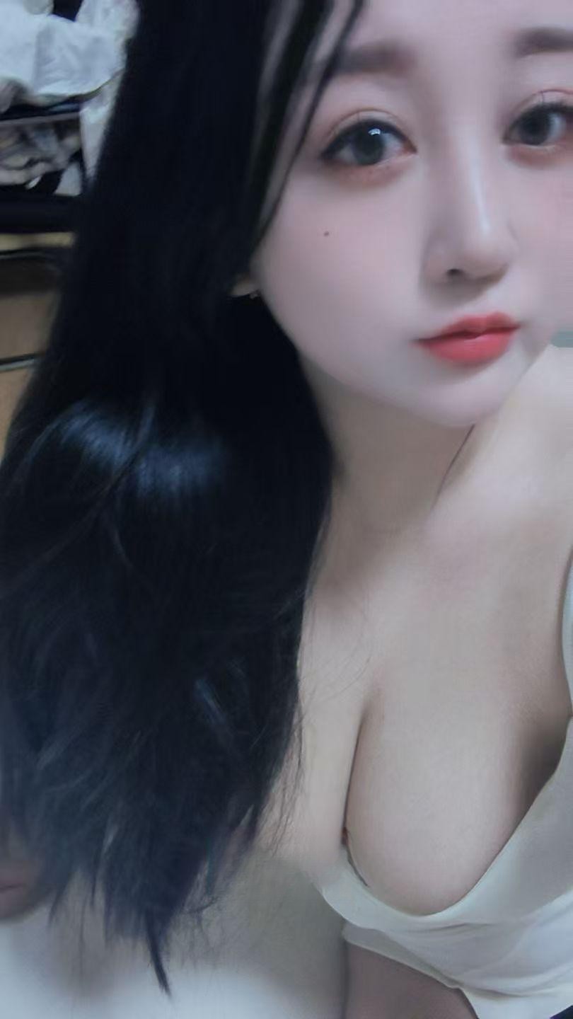 浦东服务系的大胸丰满少女