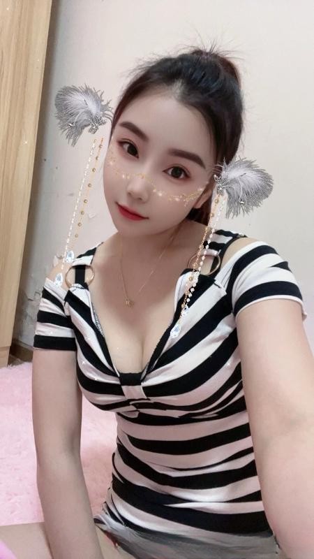 水多性感拒紧妹子