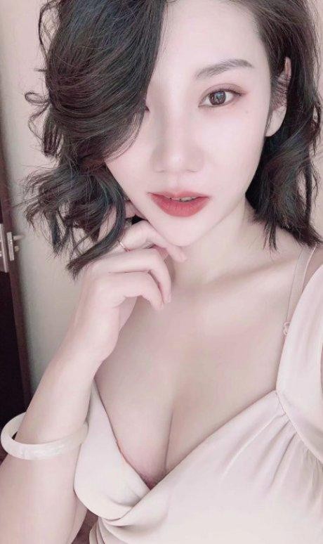 周浦性感御姐前凸后翘口活一绝好耐艹