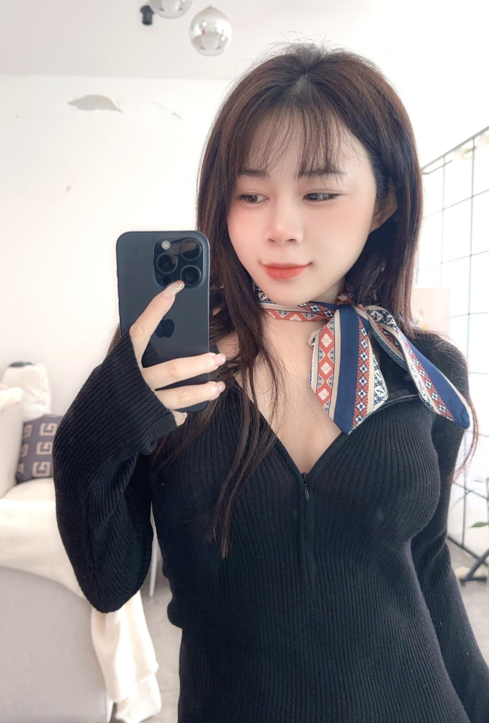 短发小嫩妹水灵活好