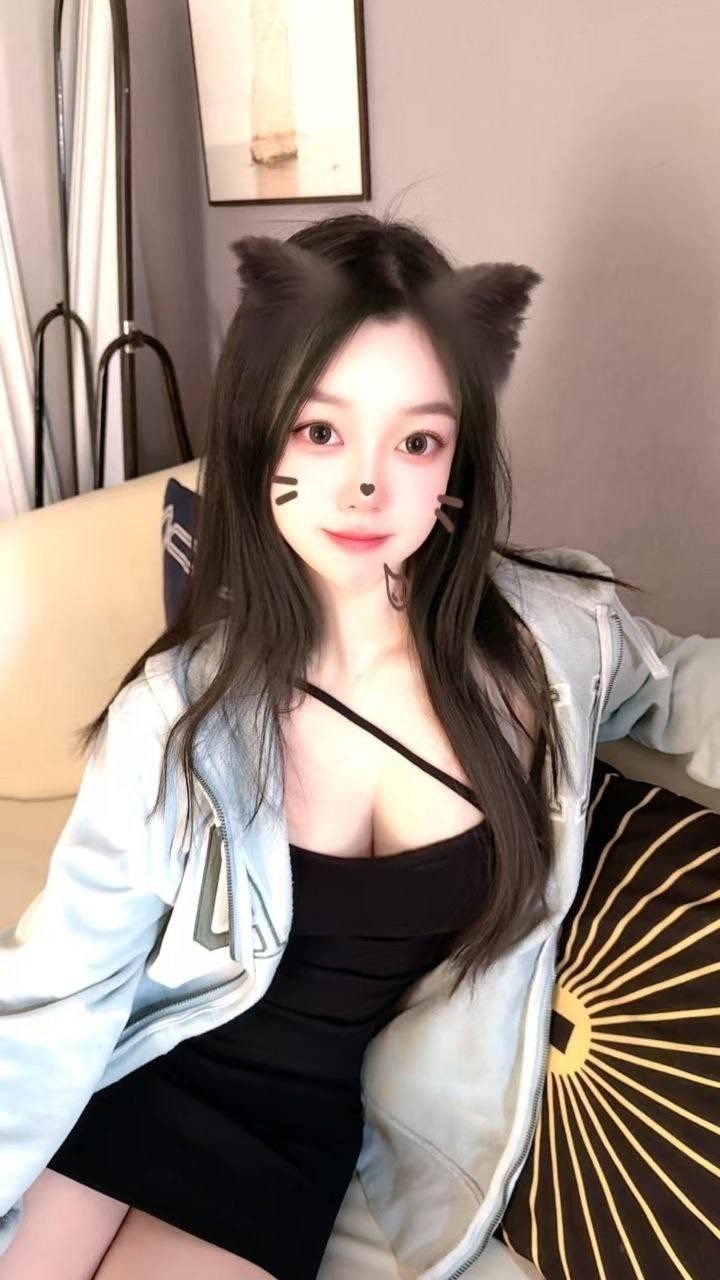 万柏林丰乳肥臀小妖精