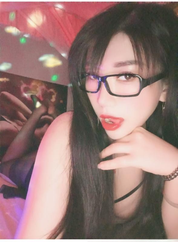 人妻花妹