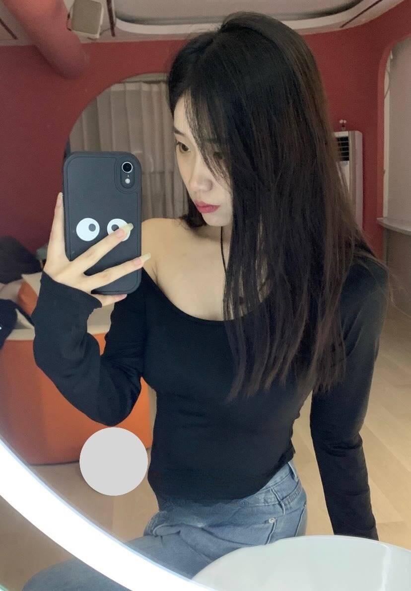 黑丝风骚熟女