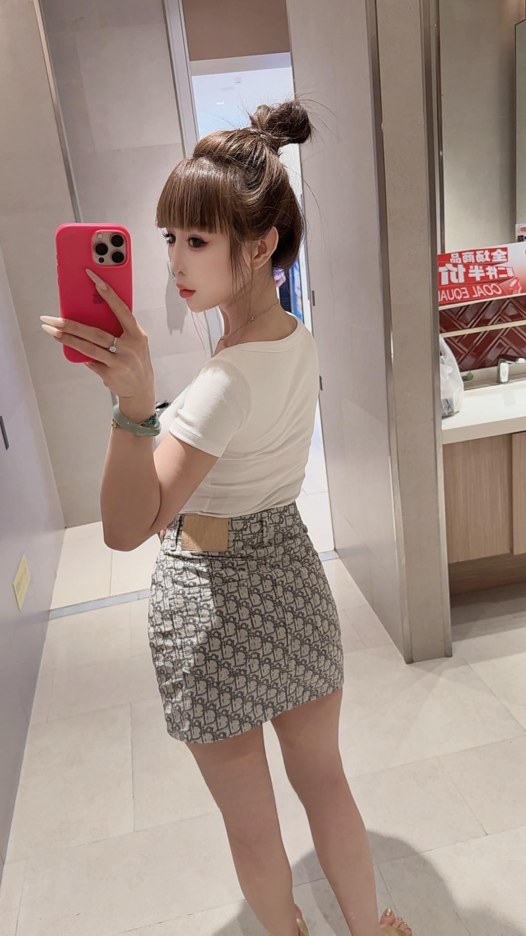 宝山区丰乳女孩丽丽