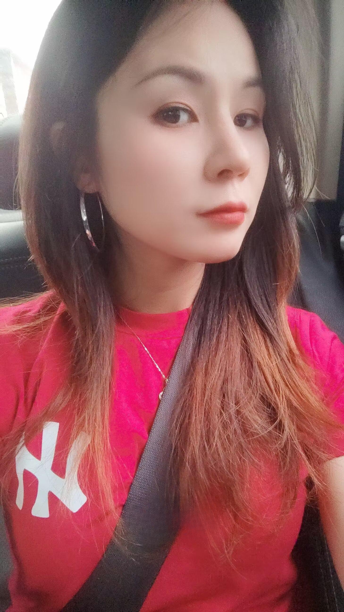 精致美女伊伊
