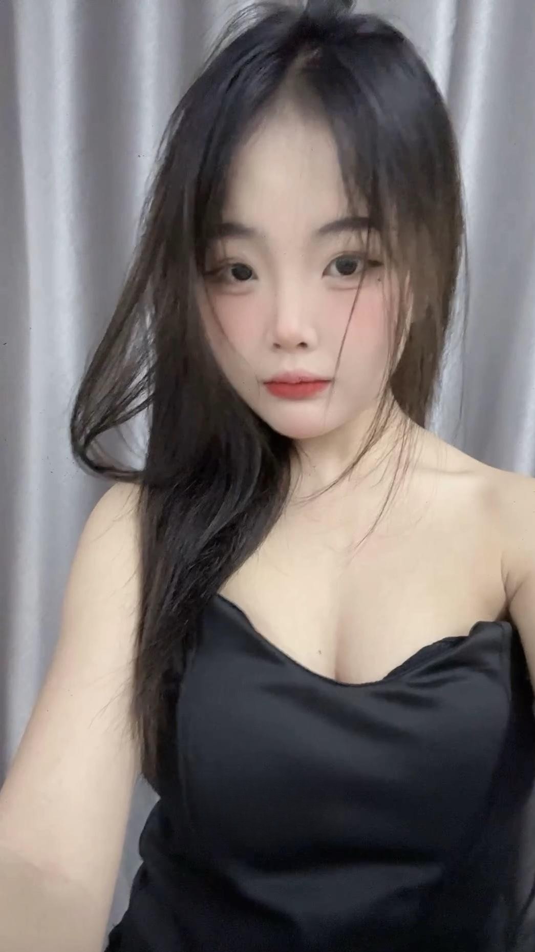 天河人美声甜白嫩妹