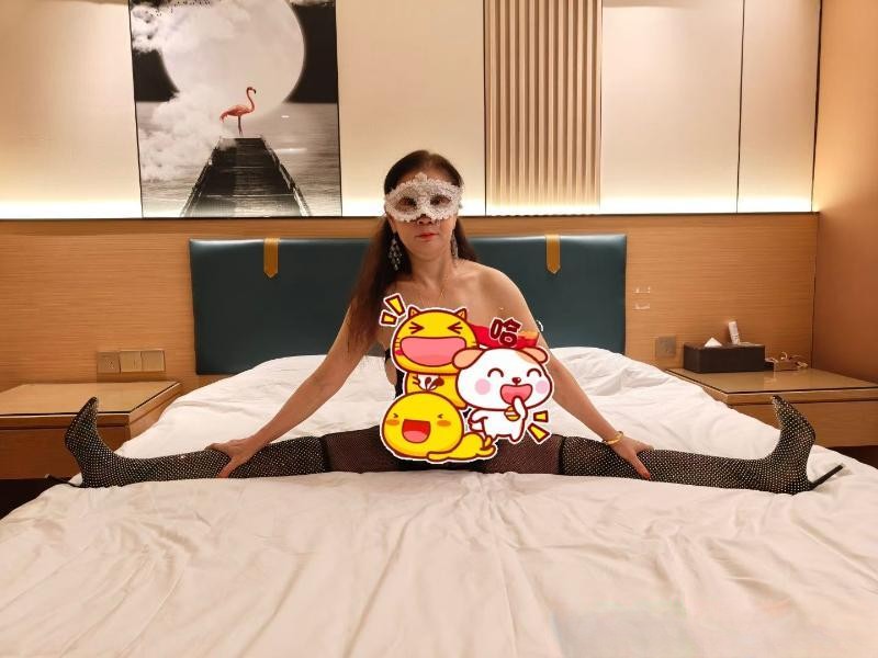 坦洲喷水骚姐姐