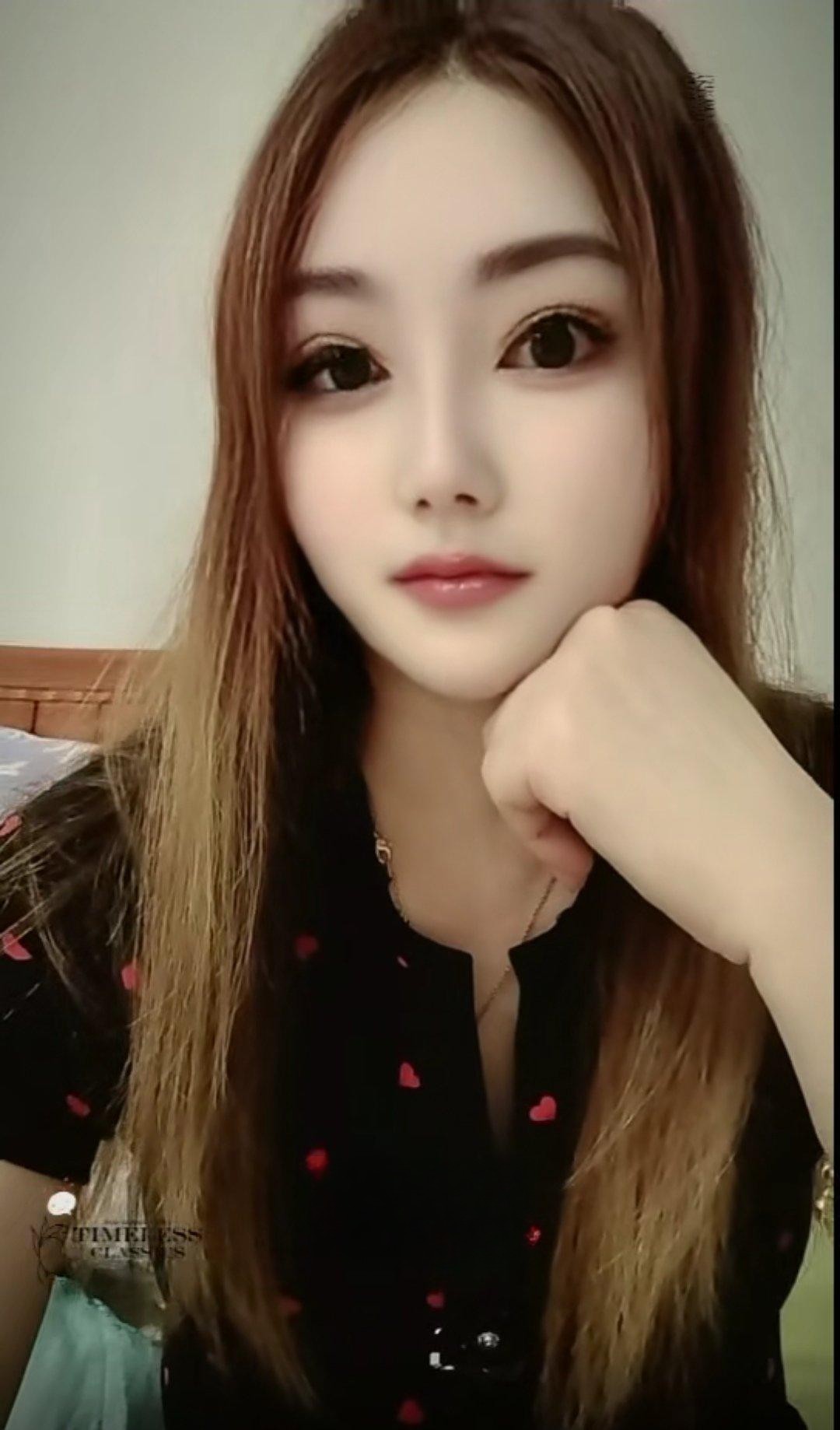 风骚性感翘臀姐姐